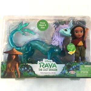Disney Raya Sisu The Last Dragon Gift Set New in Package